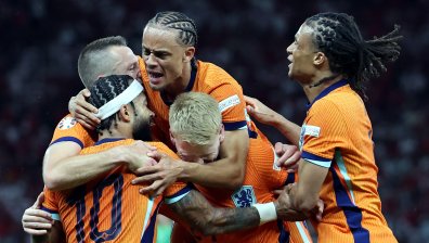 Късен обрат осигури на Нидерландия полуфинал срещу Англия