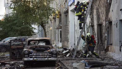 Шестима души загинаха при руски атаки в Украйна