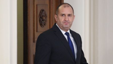 Радев: Папа Бенедикт XVI беше изключителен теолог и лидер