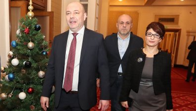 В кабинета на Габровски: Драгомир Заков поема отбраната, Делян Добрев - енергетиката?