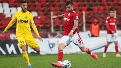 ЦСКА започна защитата на купата с разходка за 3:0 срещу "Хебър"