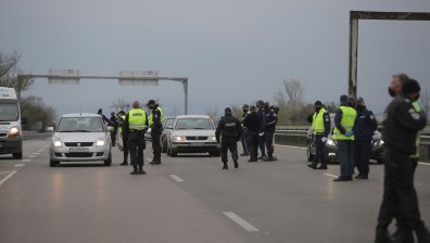 Отново нерви и дълги опашки от коли на изхода на София към АМ "Тракия"