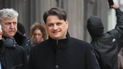 "Възраждане" поиска оставката на Мариан Бачев заради скандала с Хасърджиев