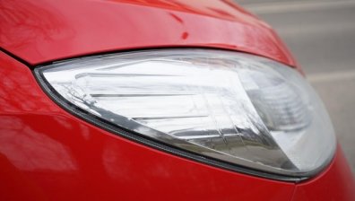 Как да почистим фаровете на колата