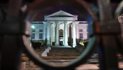 Полша изгони трима руски дипломати, Русия върна "услугата"