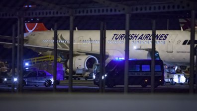 Митьо Очите кацна успешно в София от Истанбул