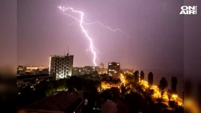 Силна буря удари Видин, градушка с големина на яйце падна в Сърбия