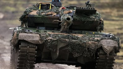 88 танка потеглят от Германия към Украйна, липсват боеприпаси за тях 