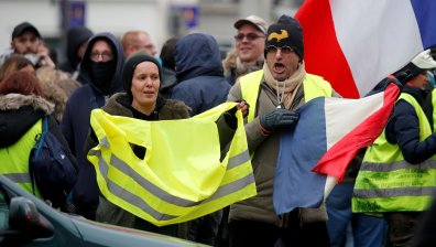 "Жълтите жилетки" с протест година след началото на недоволството им