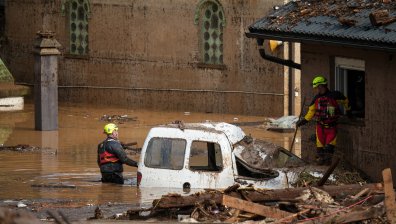 В Босна и Херцеговина търсят изчезнали хора след наводненията