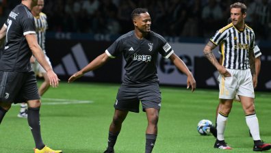 Осъдиха на затвор френска футболна легенда и приятел на Бербатов