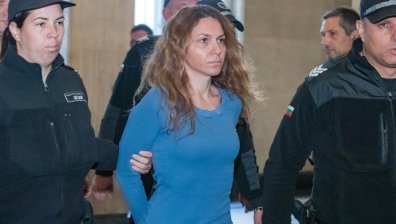 Срещу 10 000 лв. бившият шеф на агенция "Митници" Петя Банкова излиза от ареста