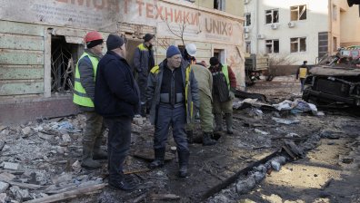 Жена загина при удари в Херсон и Харков, Зеленски иска Украйна да поеме инициативата