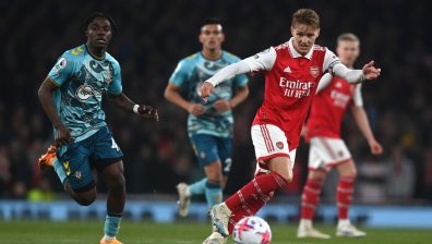 "Арсенал" с мъка отмъкна точка в битката за титлата с "Ман Сити"