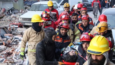 Безредици в Южна Турция пречат на спасителите, доставките на храна намаляха