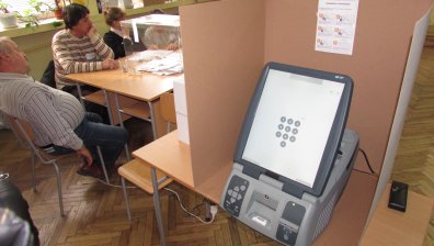 ЦИК с три варианта за машинното гласуване