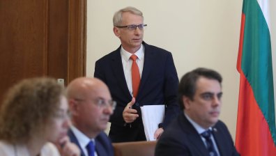 Четири министерства предлагат на акад. Денков мерки срещу агресията