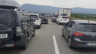Въоръжете се с търпение, ако пътувате към Гърция, образуваха се колони от коли