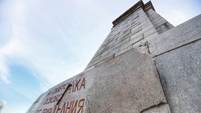 "Възраждане": Няма да допуснем преместването на Паметника на Съветската армия