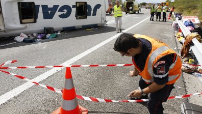 "Червен план за намеса": Тежък сблъсък между два автобуса и камион в Румъния