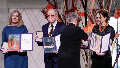 Руски, беларуски и украински активисти получиха Нобелова награда за мир