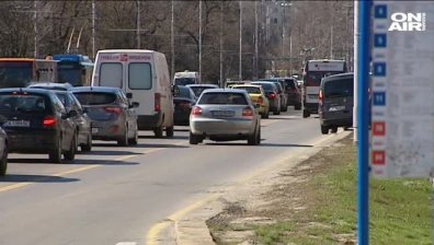 Хиляди карат безнаказано в бус лентите в София