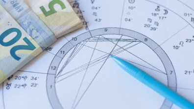 Транзитът Юпитер-Уран носи "големи пари" за 3 зодии на 21 юли 2026 г.