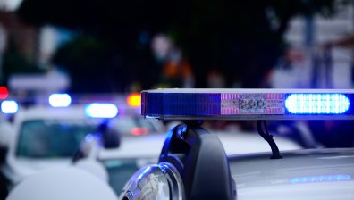 Мъж преби 10-годишно момче в Шумен, слушало музика от тонколона
