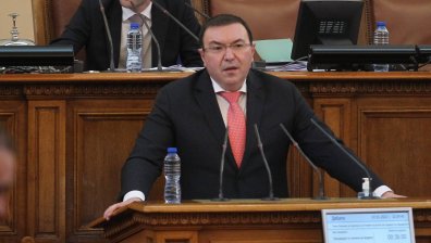 Омикрон доминира в България, Костадин Ангелов разкритикува пандемичния план