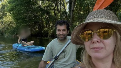 Ваканцията на Кирил Петков - семейно на "речен дзен" (+СНИМКИ)