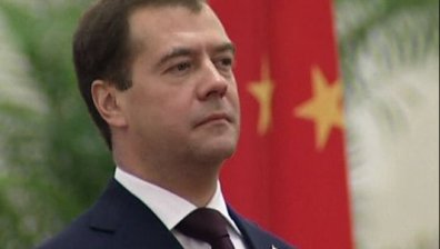 Медведев номинира Путин за президент на изборите през 2012 г.