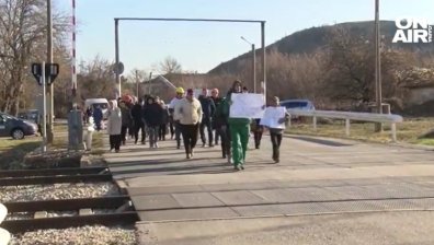 Празници без вода - жители на Бутово на протест, деца не са къпани с дни