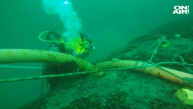 Водолази източиха 93 000 литра мазут от кораба "Мопанг"