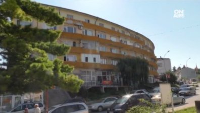 Част от тераса в Омуртаг падна от 15 метра височина