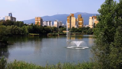 Кв. "Дружба" в София без вода и парно - хората продължават с протестите