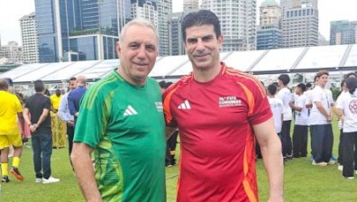 Гонзо и Стоичков играха един срещу друг в демонстративен футболен турнир