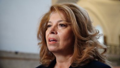 Йотова призова за диалог за кабинет, Калин Стоянов е готов да остане шеф на МВР