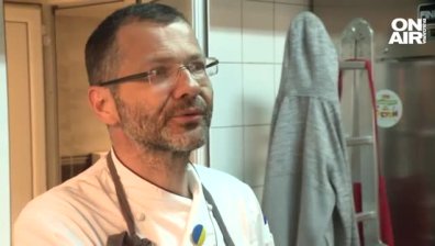 Малка софийска пекарна радва украински бежанци с козунаци за Великден