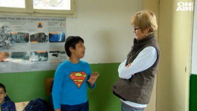 Малко училище в Средно село посреща ученици в примитивни условия