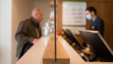 Задължават ли работодателите да поставят условие пред служителите си за ваксиниране?