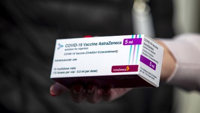 Ново проучване: Ваксината на AstraZeneca е по-добра от тази на Pfizer