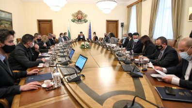 Работата на МС ще продължи въпреки изолацията на част от министрите