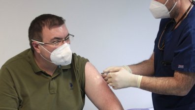 Министър Ангелов обяви как се чувства след ваксината