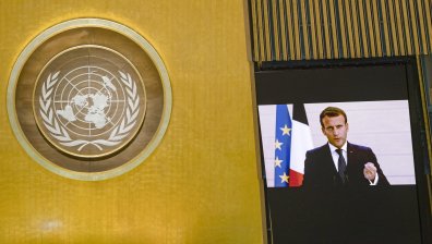 Макрон: Европа няма да направи компромис със санкциите срещу Иран
