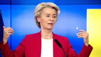 Урсула фон дер Лайен: Преговорите с РСМ зависят от конституционните промени
