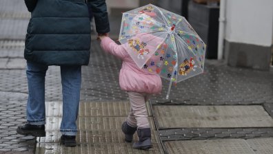 Времето днес: Жълт код за ниски температури и валежи в Югоизточна България