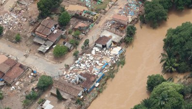 Жертви и ранени след разрушителни наводнения в Бразилия