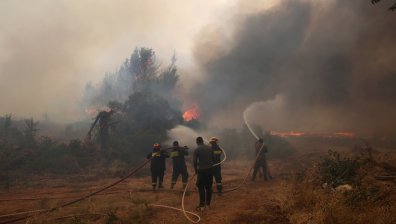 МВнР: Пожарите се разрастват, не пътувайте до Южна Гърция!