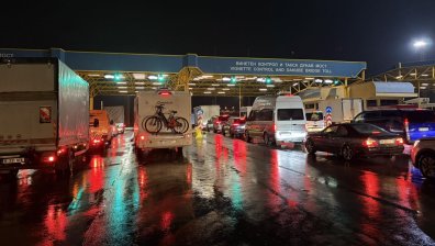 Пуснаха колите през "Дунав мост" при Русе