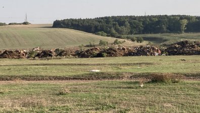 Сигнал за сметище до жилищни постройки и водоеми в Търнава